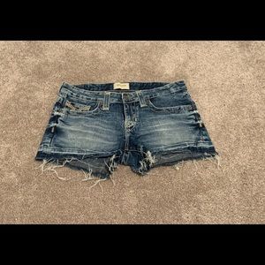 Big star shorts! ⭐️